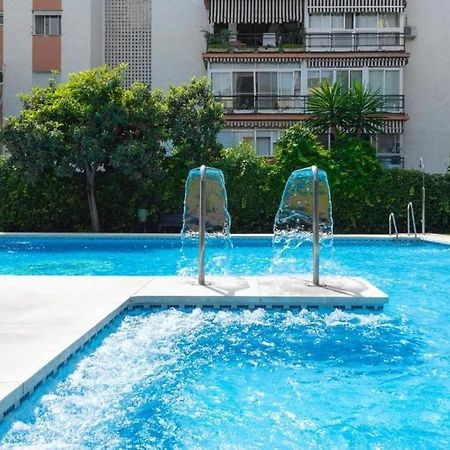 Central Beach Apartment With Free Parking And Pool Марбеля Екстериор снимка