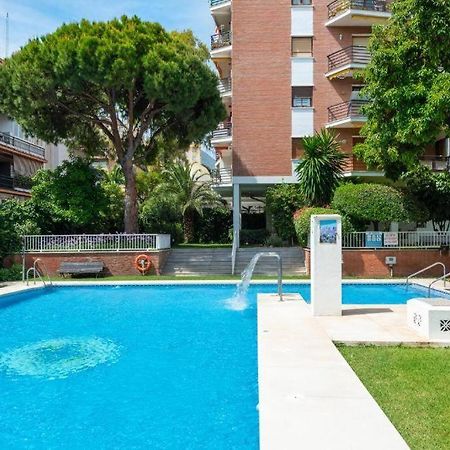 Central Beach Apartment With Free Parking And Pool Марбеля Екстериор снимка